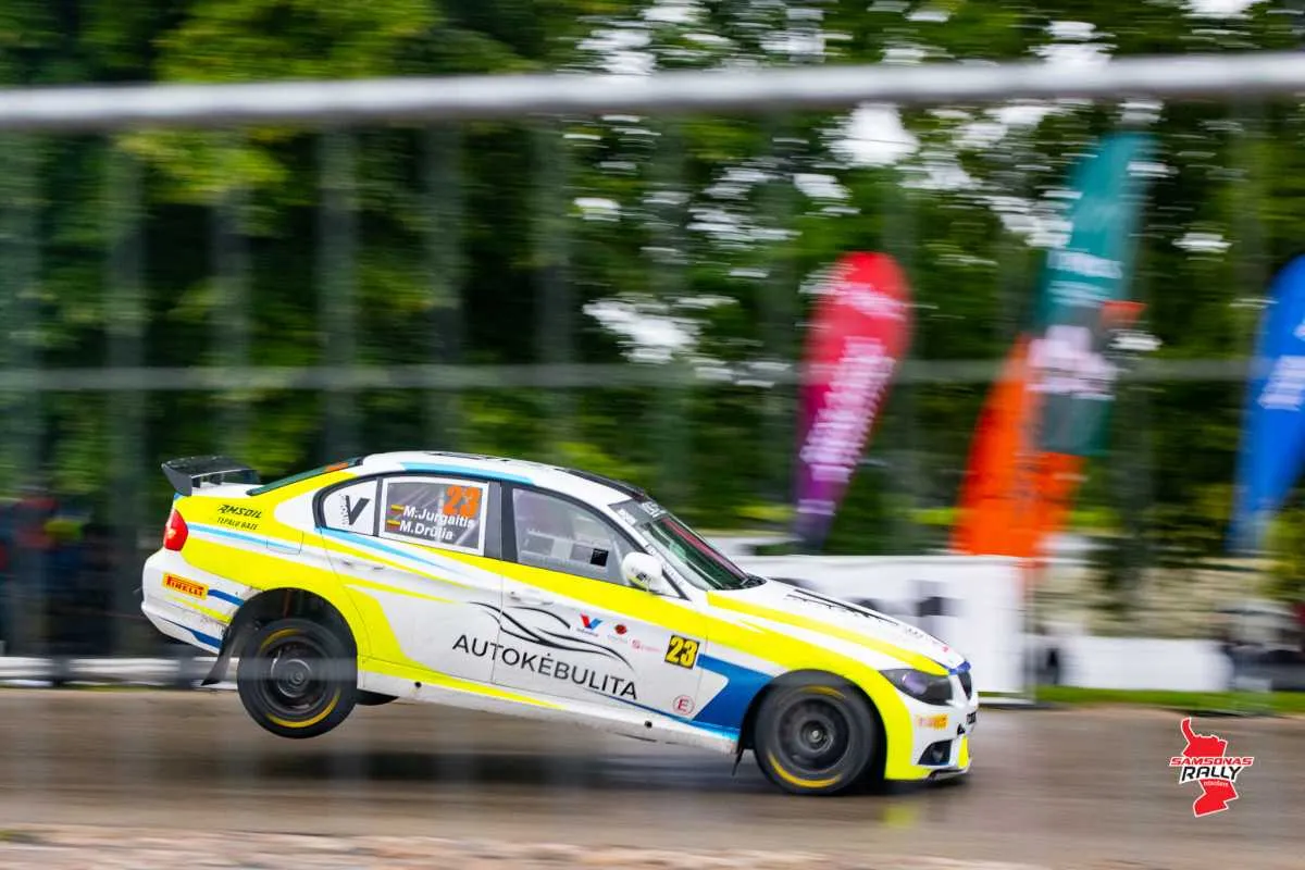 „Samsonas Rally Rokiškis“ lyderis po pirmos dienos – Martynas Samsonas