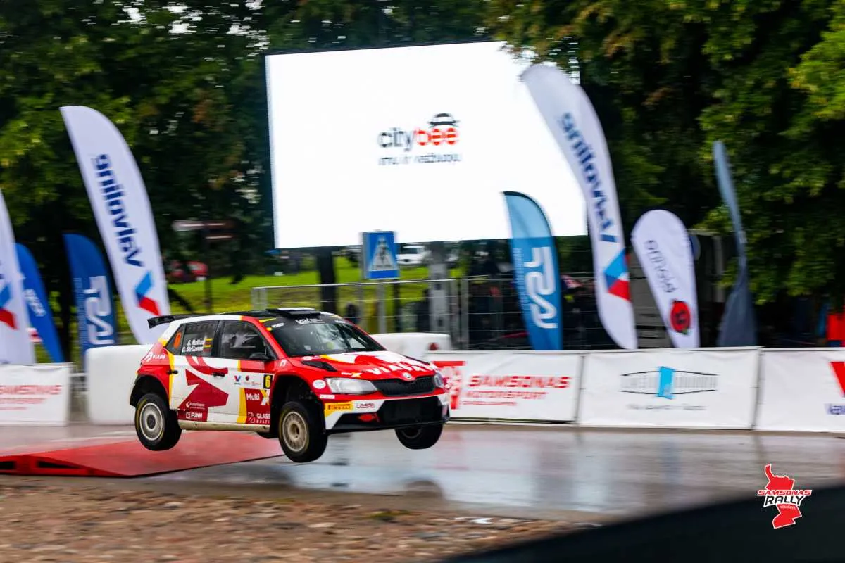 „Samsonas Rally Rokiškis“ lyderis po pirmos dienos – Martynas Samsonas