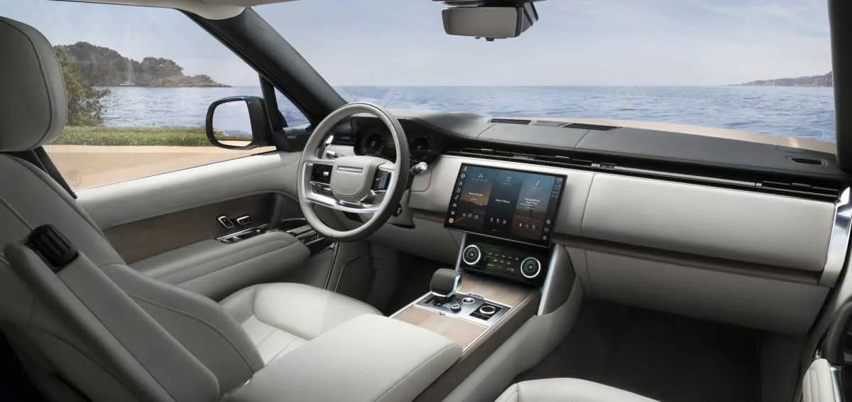 Naujasis „Range Rover“: junglumas, patogumas ir prabanga kiekviename žingsnyje