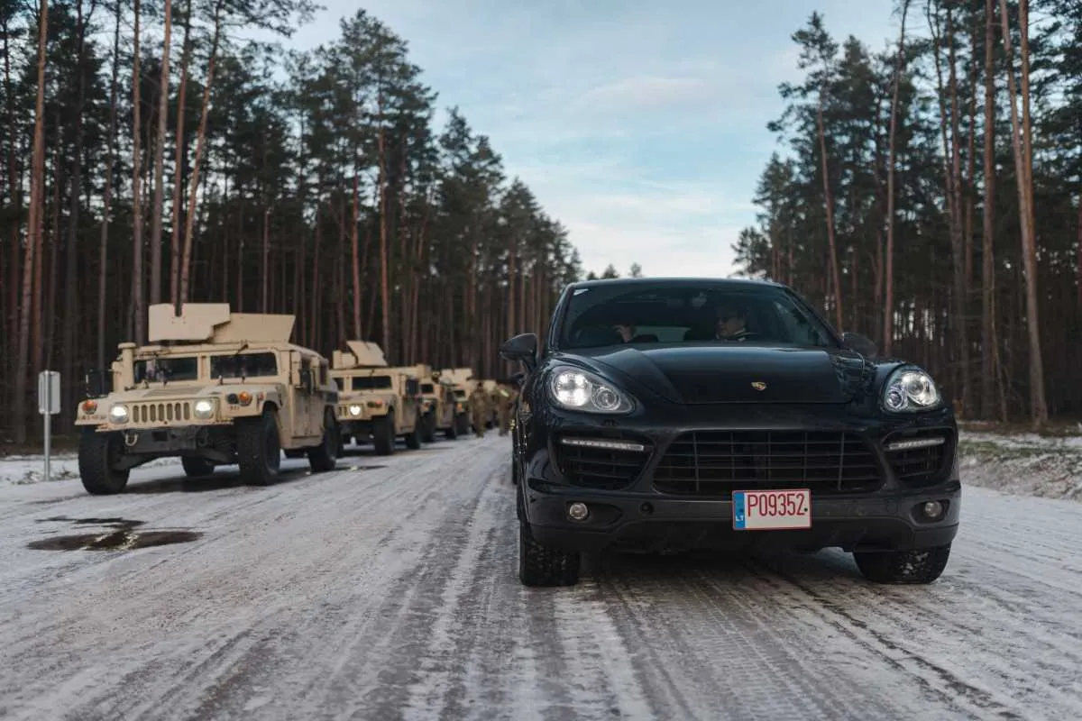 Sportinių automobilių entuziastai Lietuvoje susikūrė savo mažąjį Dakarą