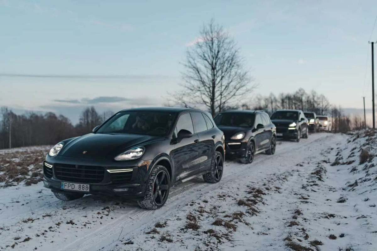 Sportinių automobilių entuziastai Lietuvoje susikūrė savo mažąjį Dakarą