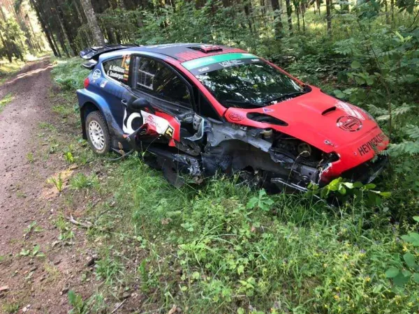 „Samsonas Rally Rokiškis“ dalyvių sąraše – ir smarkias avarijas Viekšniuose patyrę ekipažai