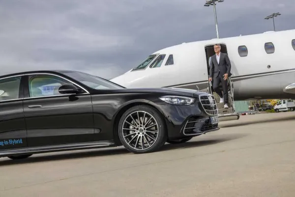 Lietuvoje jau galima išbandyti naujų technologijų pranašą – S klasės „Mercedes-Benz“