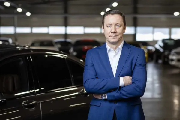 Automobilių pardavimų tarpininkai ieško išeities iš aklavietės: siūlo kurti atskirą registrą automobiliams iš užsienio