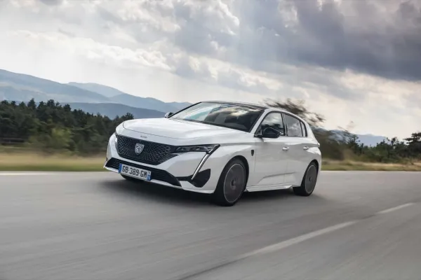 Kainų pokyčiai naujų automobilių rinkoje: dalis priežasčių laikina, dalis – pamatinė