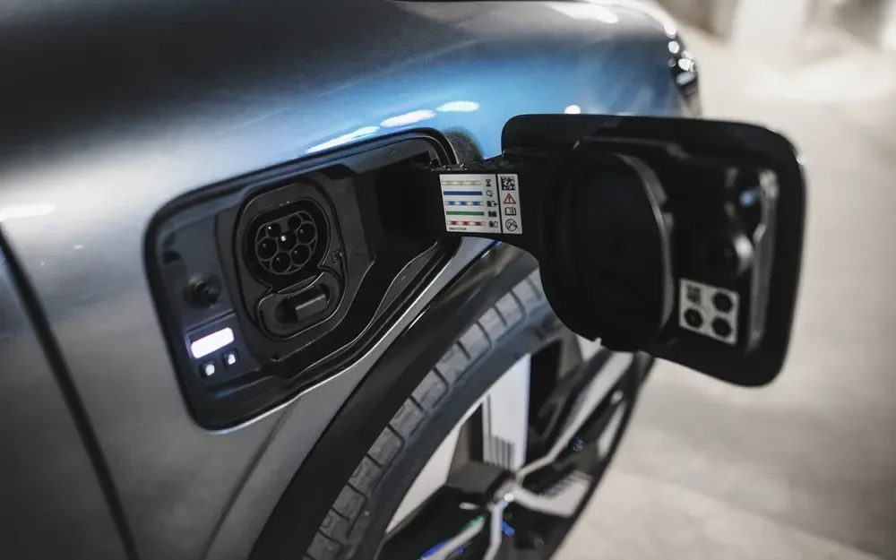 Europos rinkimuose sužibėjęs elektromobilis „Renault Megane E-TECH Electric“ – jau Vilniuje