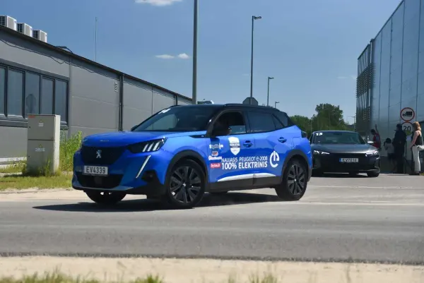 Daugiausiai elektromobilių vienoje vietoje – sieks užfiksuoti naują Lietuvos rekordą
