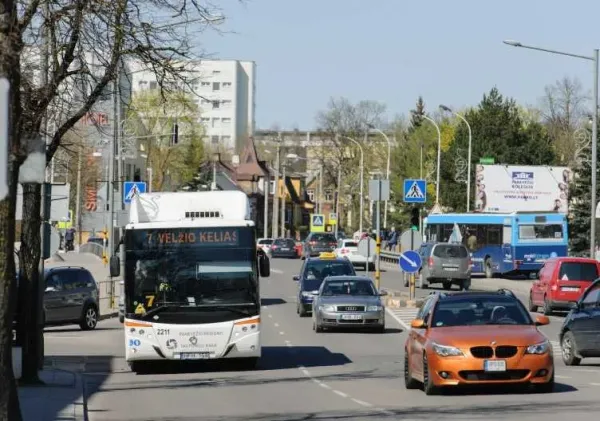 LVŽS šešėlinė Vyriausybė nepritaria valdančiųjų ketinimams papildomai apmokestinti automobilių savininkus