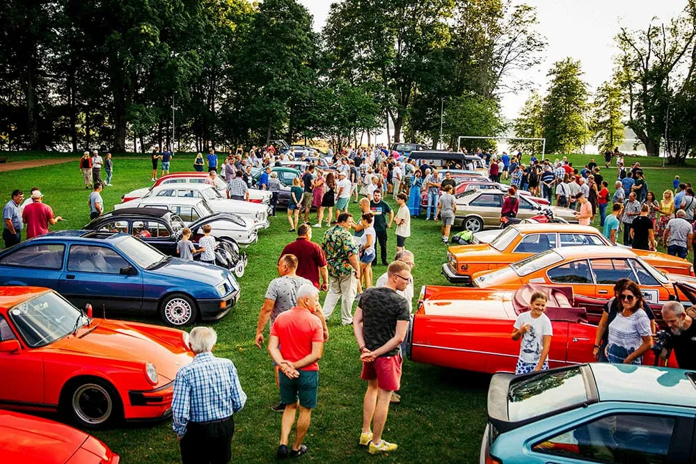 Prezidento Antano Smetonos keliais riedės istoriniai automobiliai