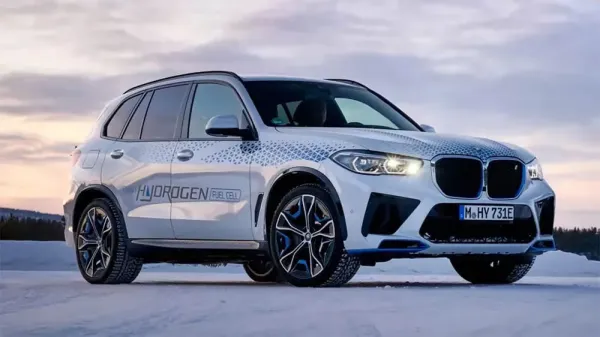 Tapo žinoma kada nuo konvejerio nuriedės pirmieji vandeniliniai BMW