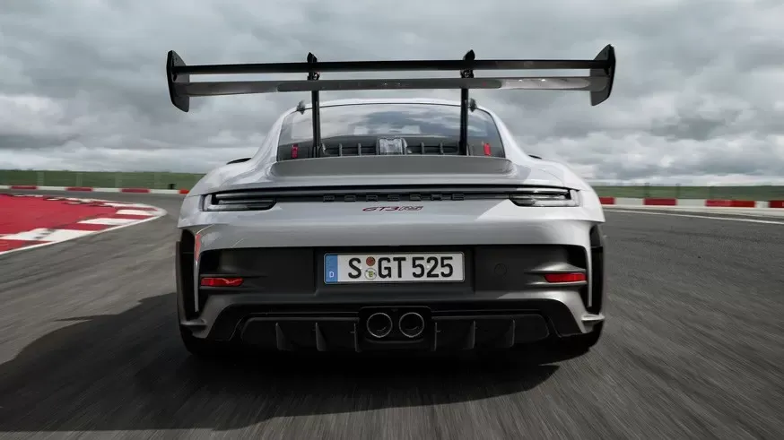Naujasis „Porsche 911 GT3 RS” kupė: 525 AG variklis ir pirmasis šimtas per 3,2 sekundės
