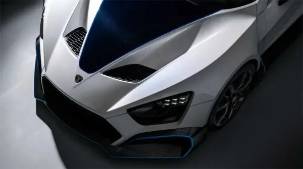 Danijoje įsikūrusi „Zenvo” pristatys naują V12 hiperautomobilį