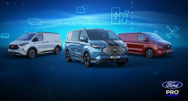 Ford E-Transit Custom: oro pagalvė lubose, dinamikos valdymas vienu pedalu, vairas tampa stalu