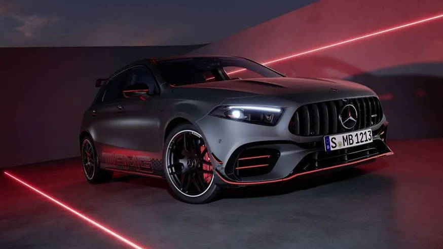 „Mercedes-Benz” atnaujino A ir B klasių modelius: patobulinta MBUX sistema ir atnaujintos technologijos