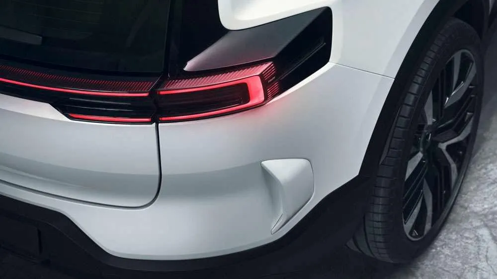 „Polestar 3” krosoveris: į superautomobilį panaši aerodinamika ir daugiau kaip 600 km vienu įkrovimu