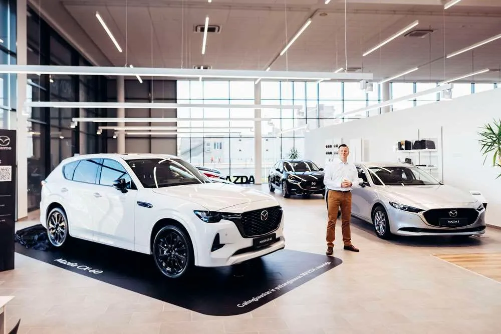 Lietuvoje debiutavo visiškai naujas „Mazda CX-60“: pirmasis bendrovės iš tinklo įkraunamas hibridas