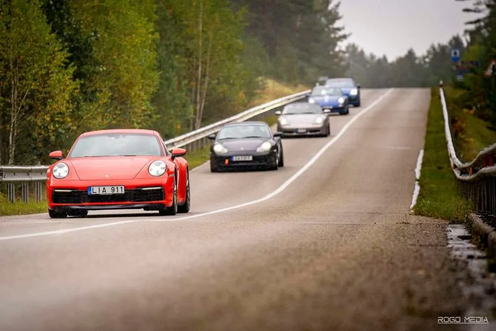 Šventė greičio megėjams: bendruomenė per sezoną rinkosi ne tik trasoje