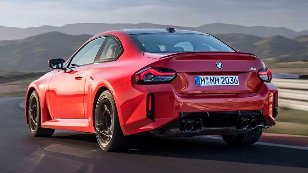 Naujas BMW M2 Coupé: kitoks stilius, karboninės sėdynės ir trijų litrų variklis