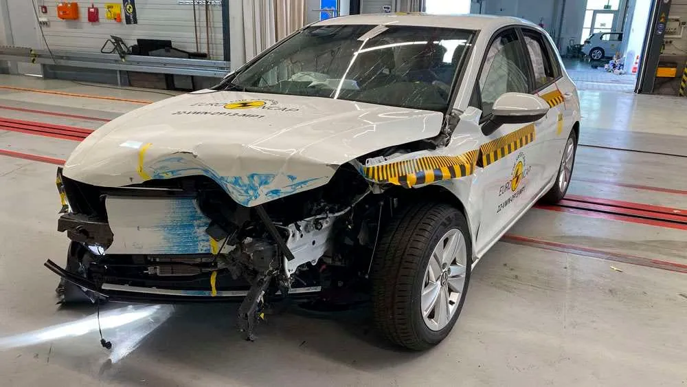5 „Euro NCAP” žvaigždutėmis įvertinti 8 gamintojų automobiliai