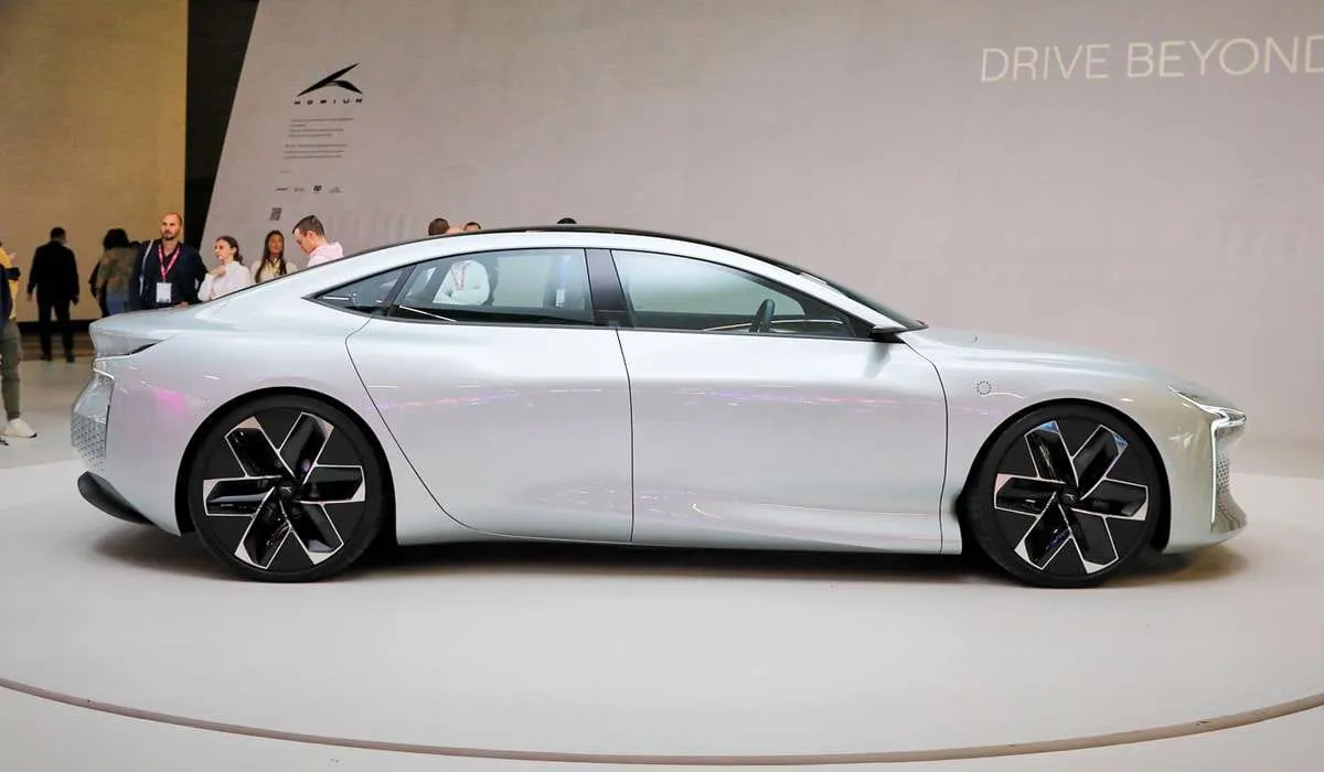 Paryžiaus automobilių salone parodytas naujasis „Hopium”