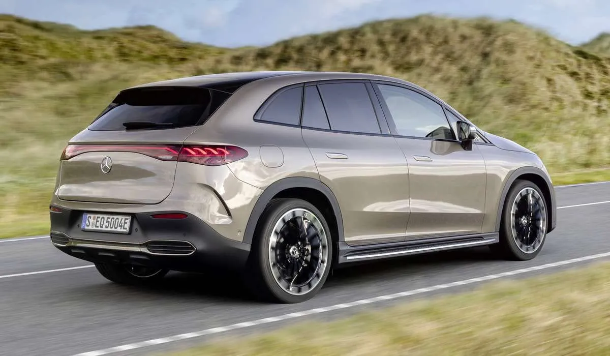 Pristatytas „Mercedes-Benz EQE SUV” elektrinis krosoveris