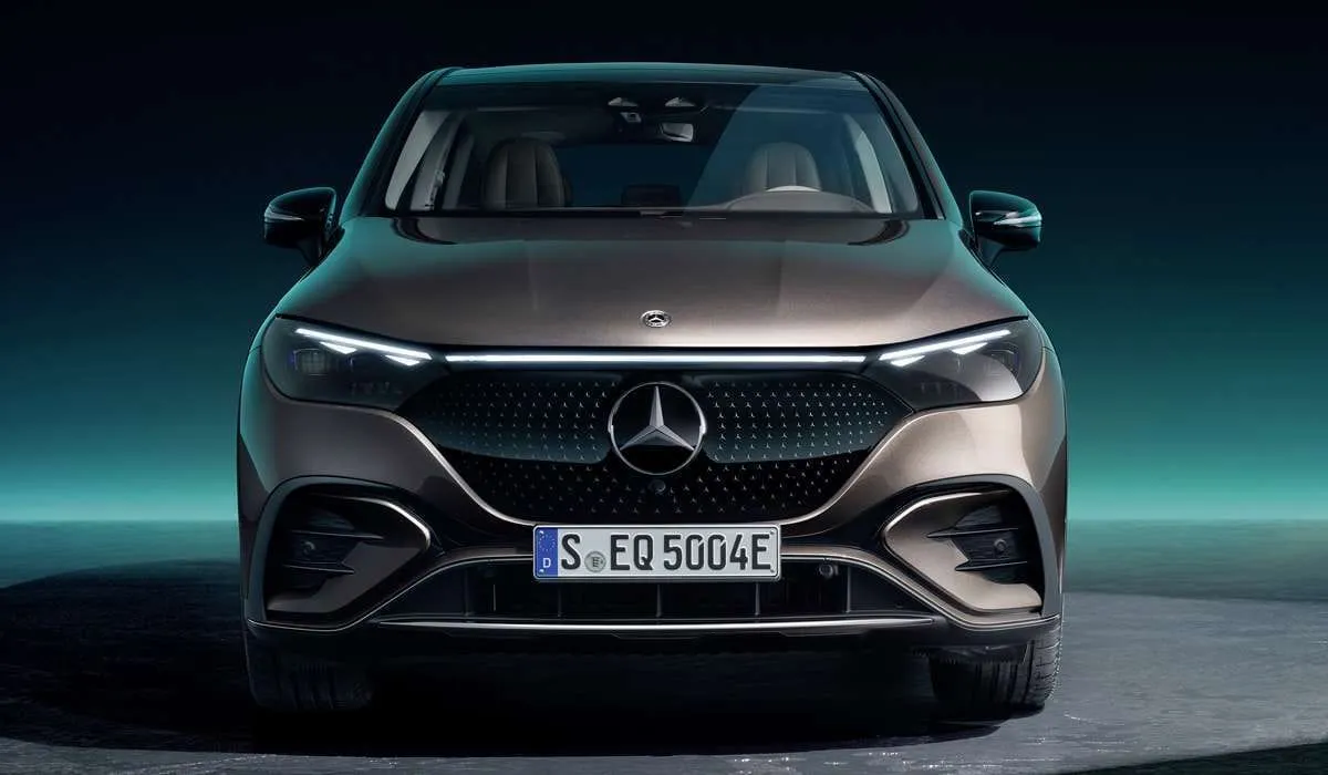 Pristatytas „Mercedes-Benz EQE SUV” elektrinis krosoveris