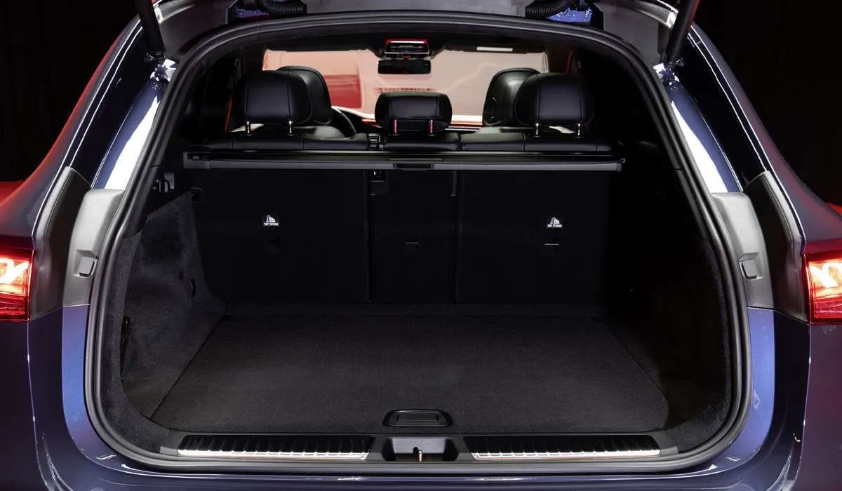 Pristatytas „Mercedes-Benz EQE SUV” elektrinis krosoveris