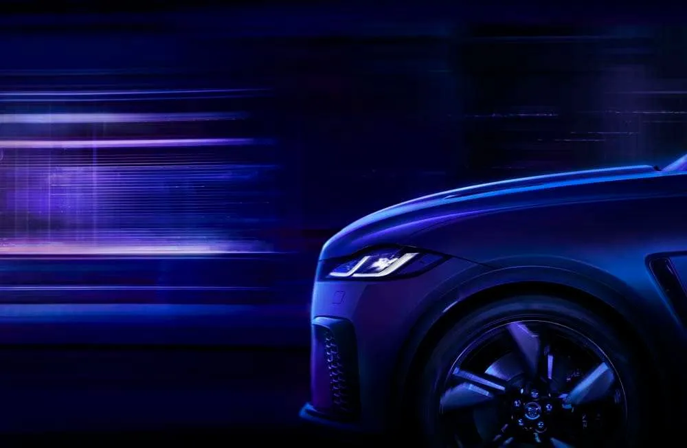 „Jaguar“ atnaujino F-PACE: hibridinis visureigis vien elektra nuvažiuos 20 proc. daugiau