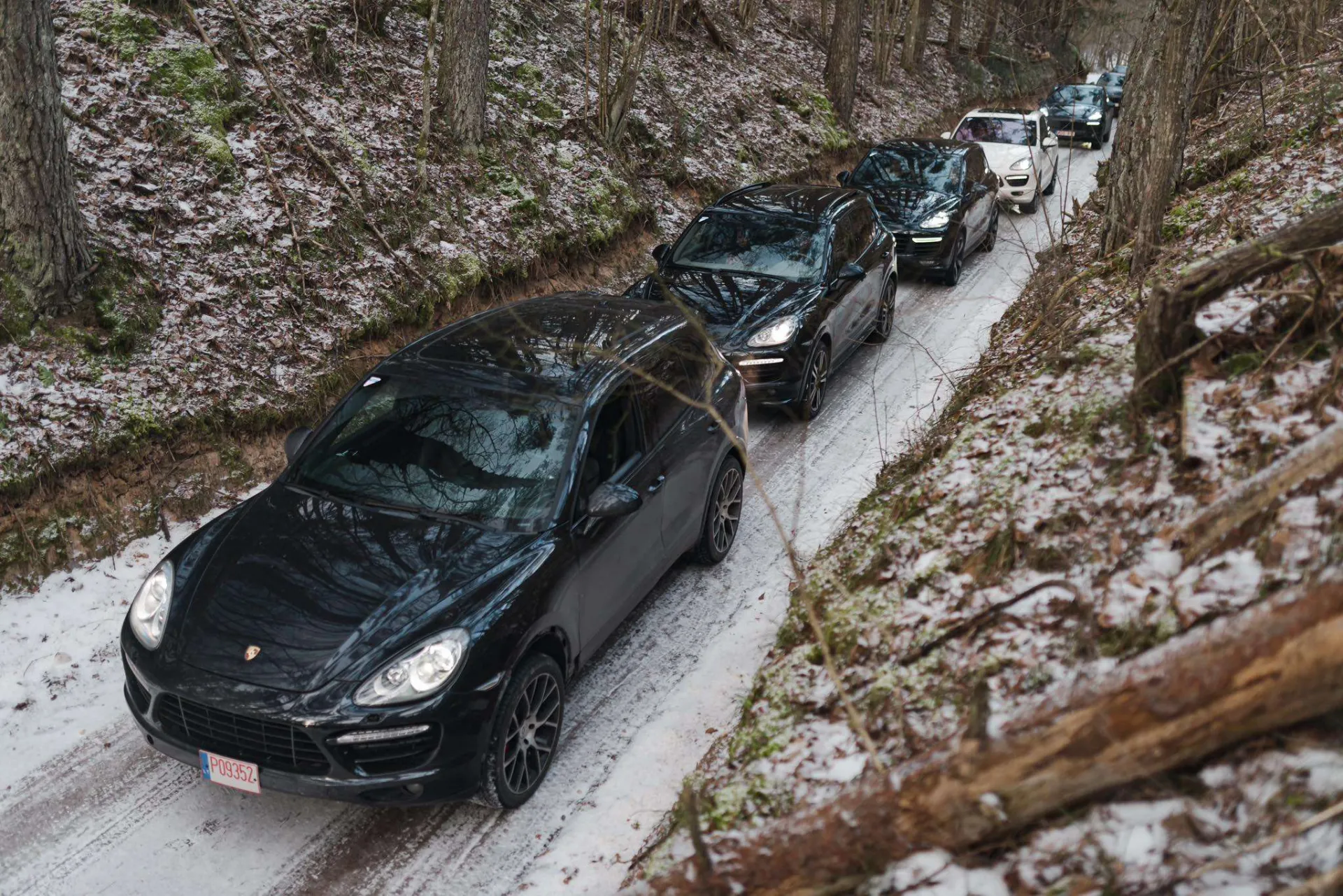 „Porsche“ entuziastų metai: rinkosi ne tik „gazuoti“, bet ir pažinti Lietuvą