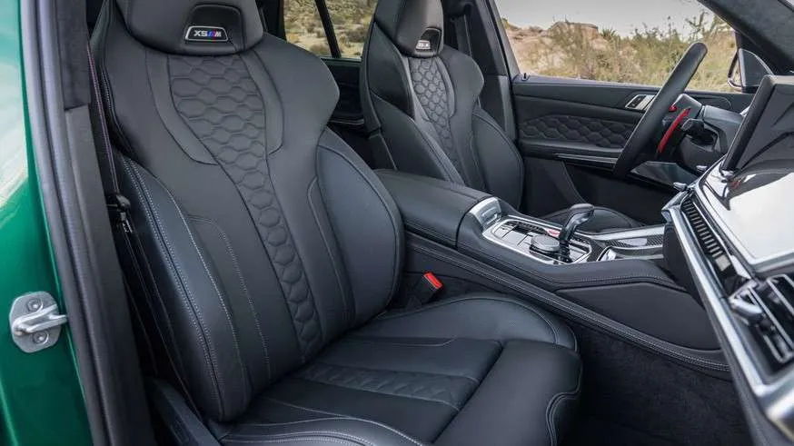 Atnaujinti BMW X5 M ir X6 M: „lengvasis hibridas”, atnaujinta išvaizda ir didesnis ekranas