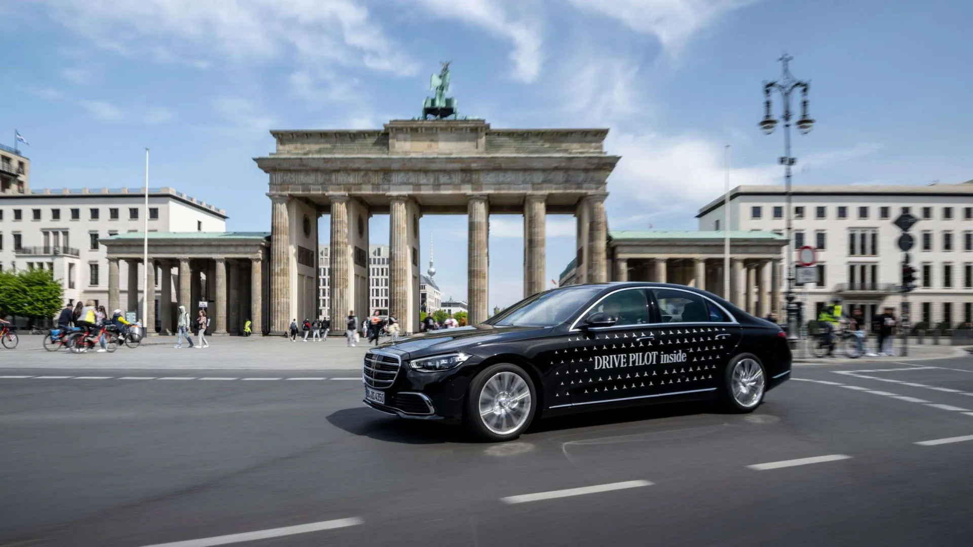 Kada „Mercedes-Benz“ nebereiks vairuotojo?