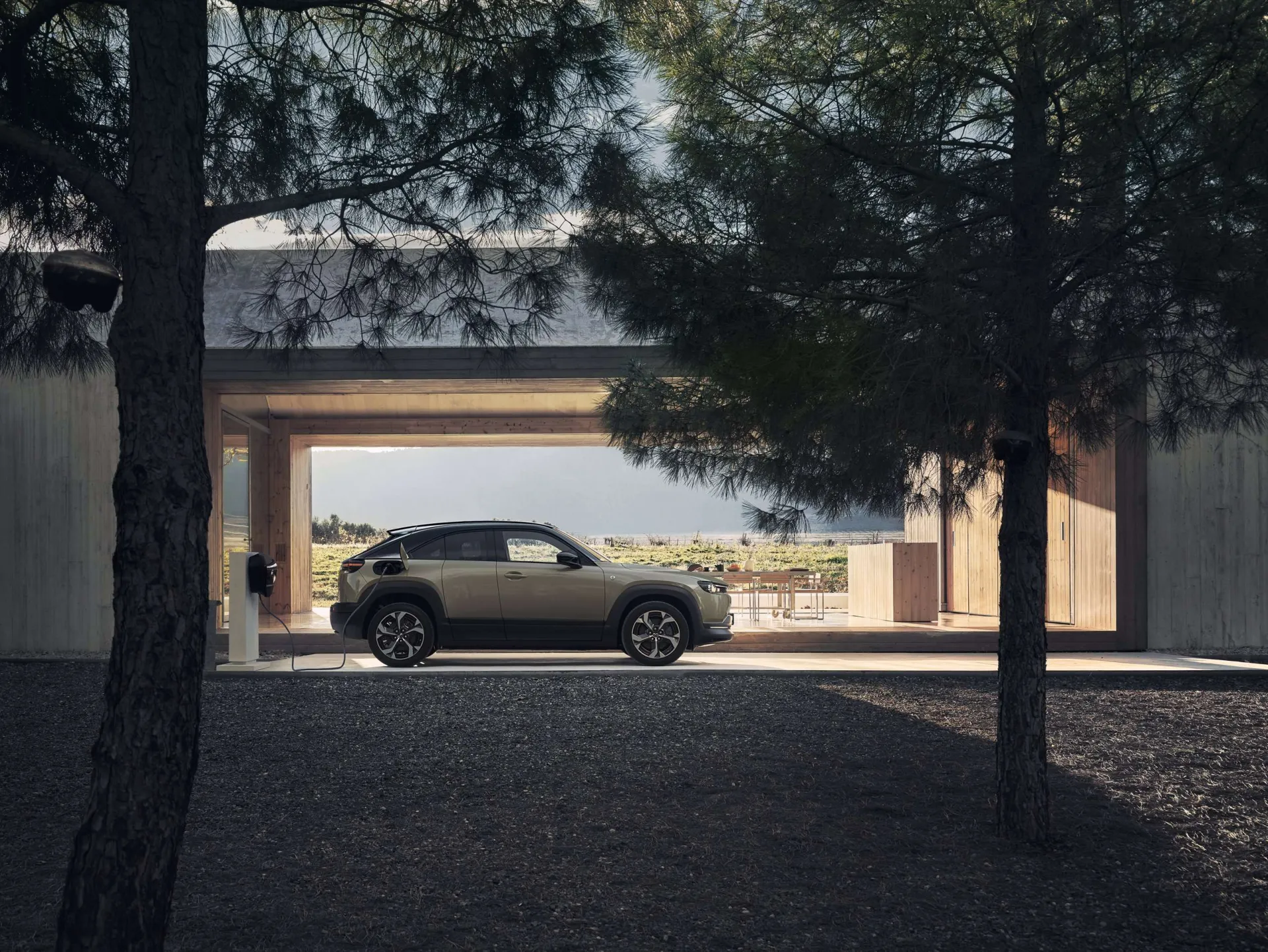 „Mazda MX-30 e-Skyactiv R-EV“ hibridas sugriežtintuose „Euro NCAP“ saugumo bandymuose gavo aukščiausią įvertinimą