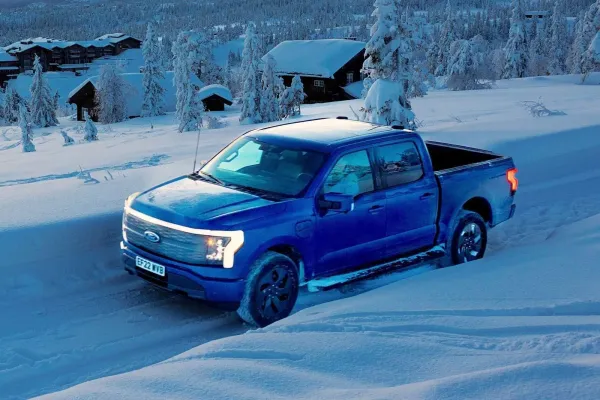 Elektrinis pikapas "Ford F-150 Lightning" į Europos rinką įžengs iš šiaurės