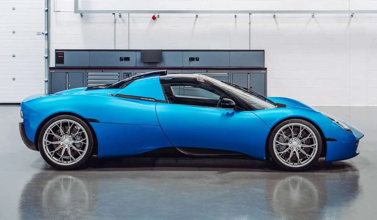 Gordon Murray T.33 Spider superautomobilis: tik su mechanine pavarų dėže