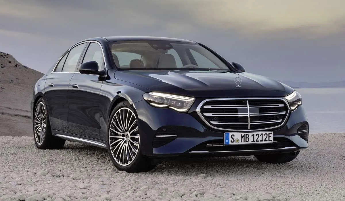 Pristatytas naujas E klasės „Mercedes-Benz” W214