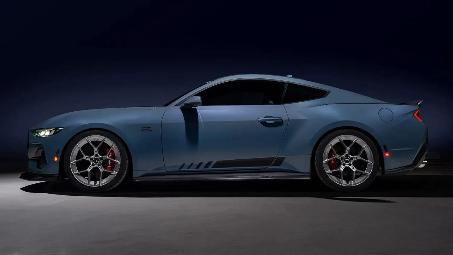 „Ford Mustang RTR Spec 2”: įspūdingas dekoras ir patobulinta pakaba