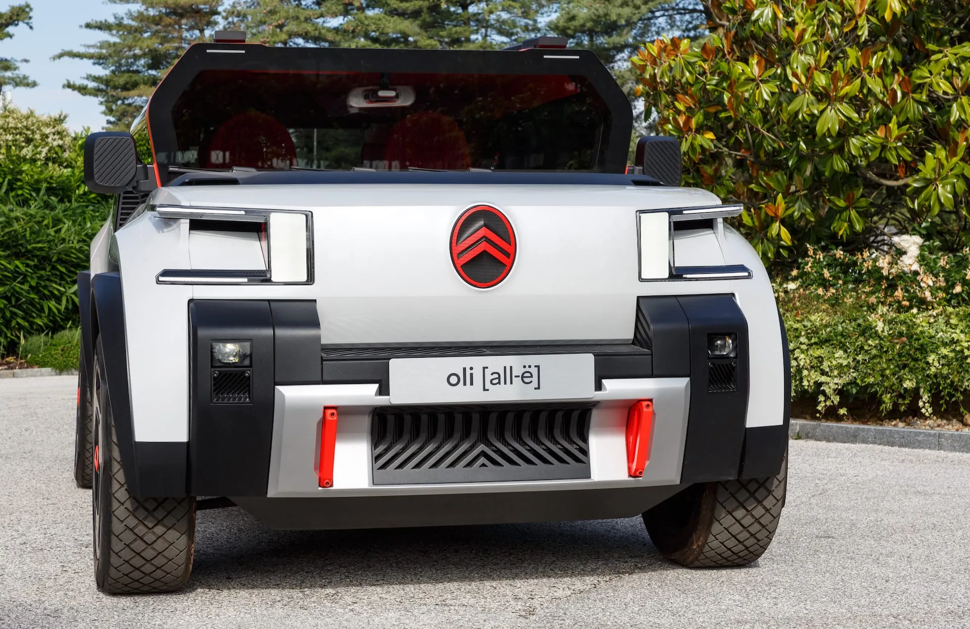 Miesto automobilis: ar tikrai mums reikalingi dideli, talpūs ir rajūs modeliai?
