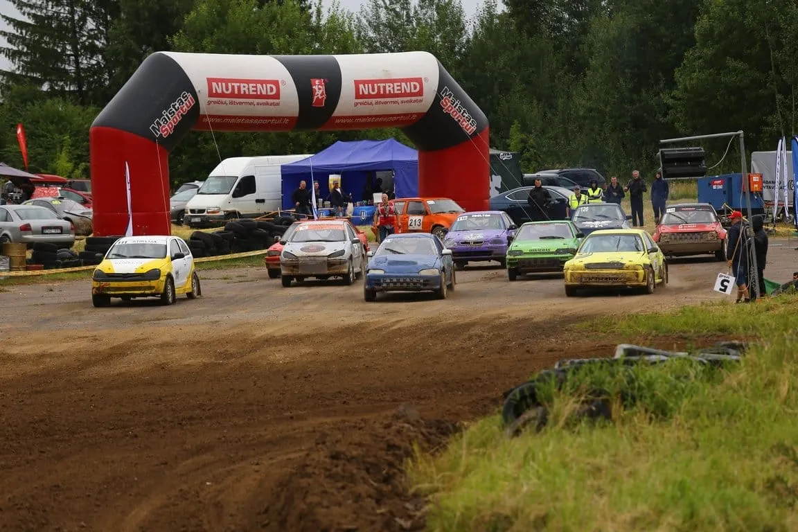 Lietuvos automobilių Aukštaitijos kroso taurė sekmadienį keliasi į Ramygalą
