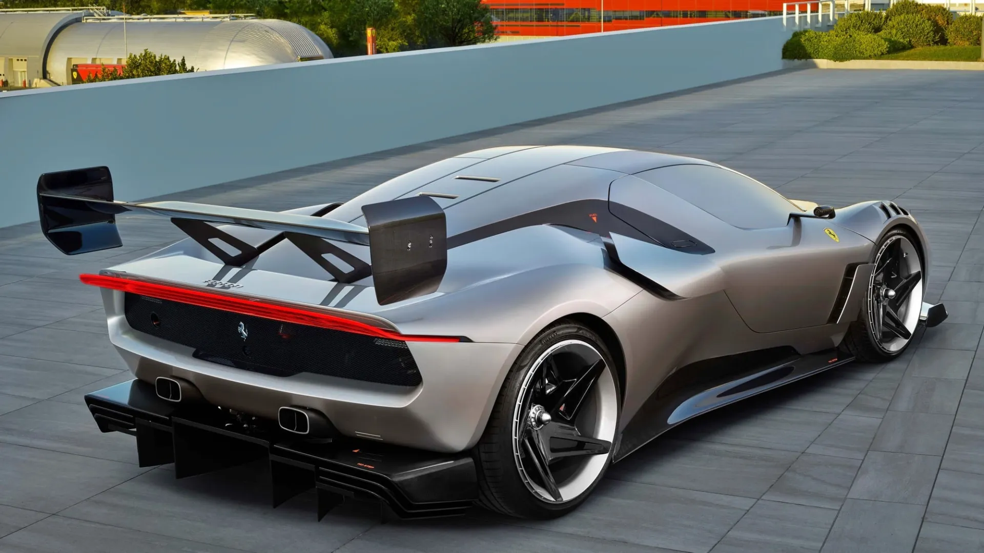 „Ferrari KC23”: unikalus treko superautomobilis su kvėpuojančiu kėbulu