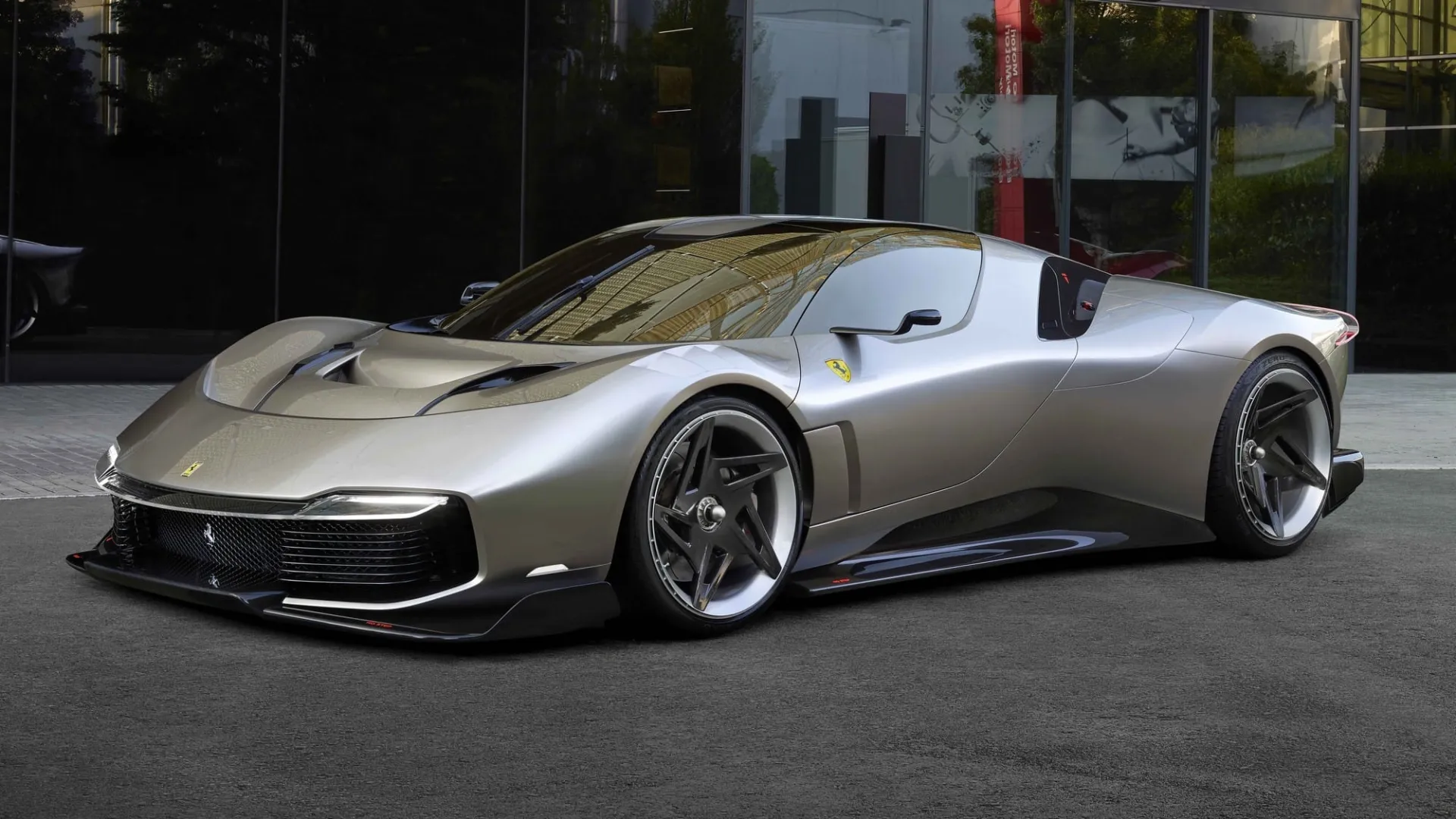 „Ferrari KC23”: unikalus treko superautomobilis su kvėpuojančiu kėbulu