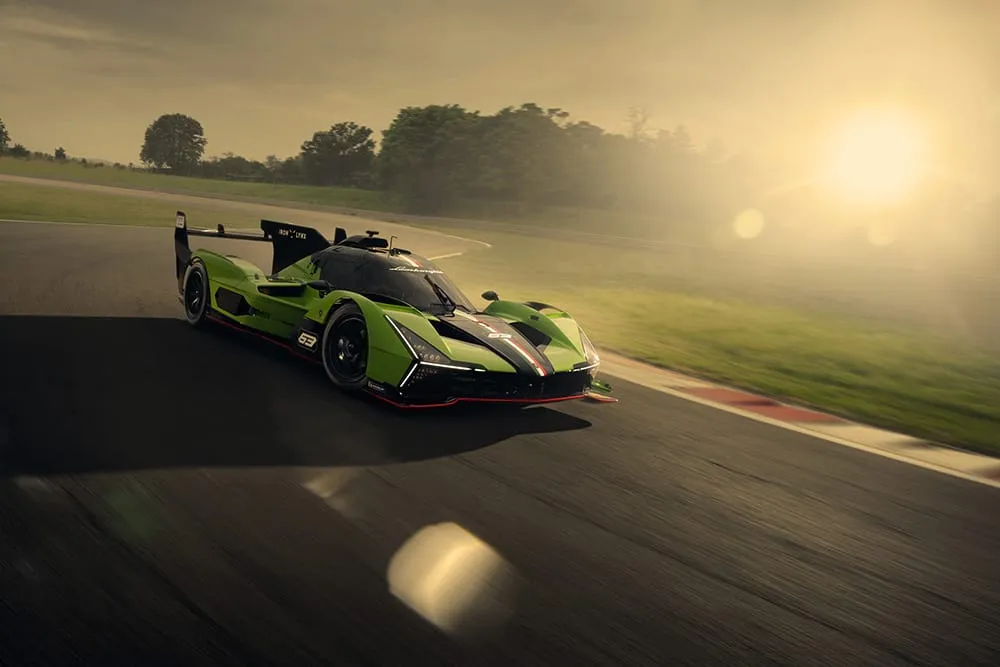 „Lamborghini” pristatė SC63: hibridinį lenktynių prototipą