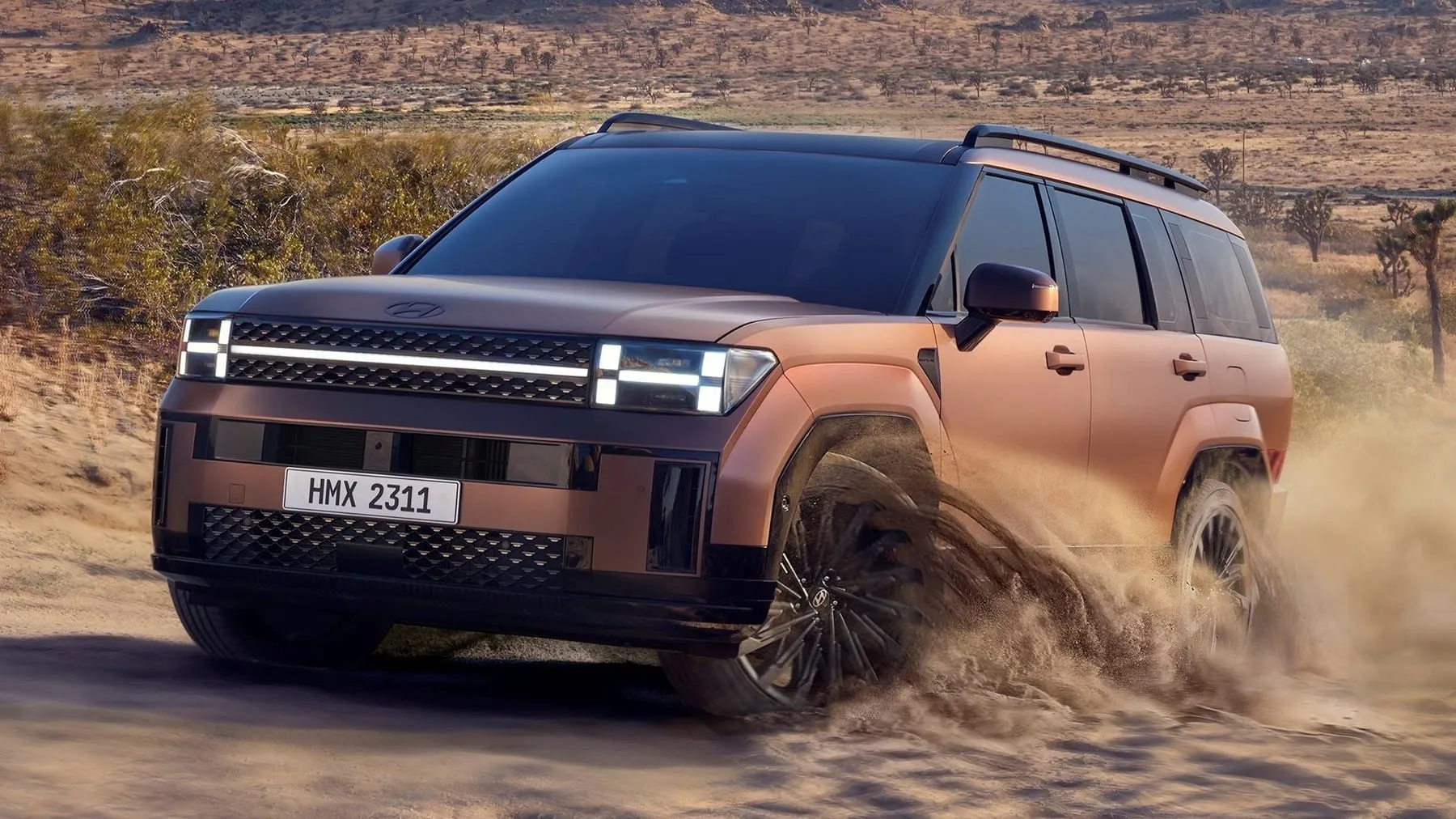 Naujasis „Hyundai Santa Fe”: jokių dyzelinių variklių, terasinė bagažinė ir dezinfektorius pirštinių skyriuje