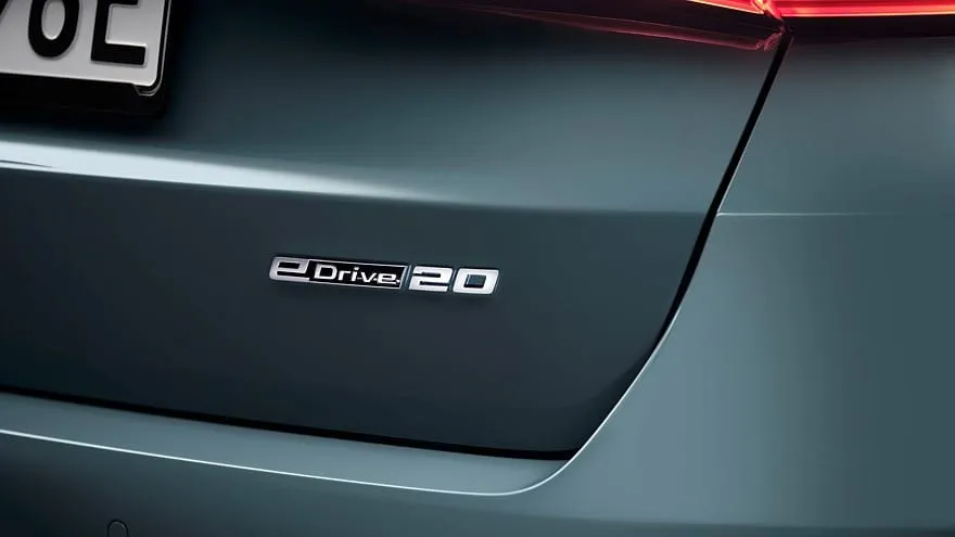 „Biudžetinis” BMW iX1 eDrive20 elektrinis krosoveris pasirodė esąs brangesnis už „Tesla Model Y