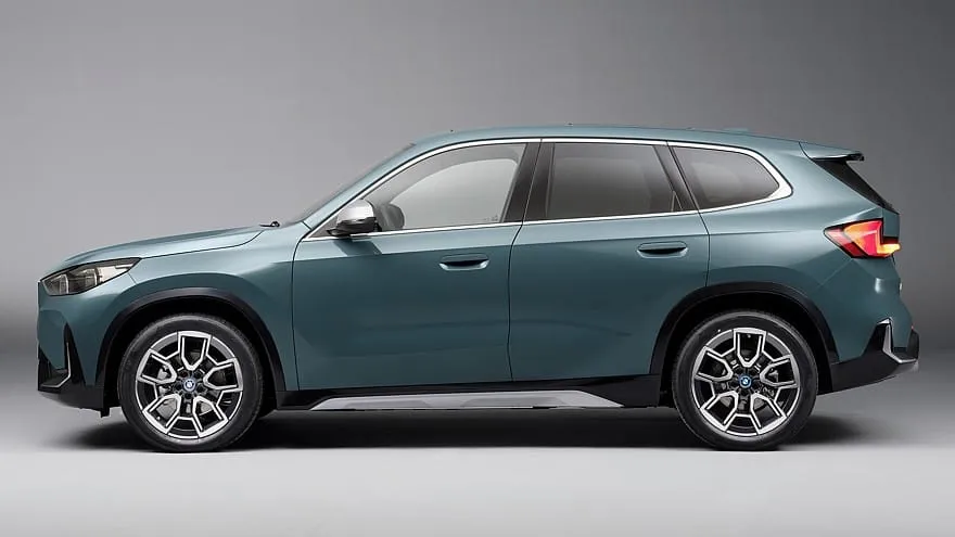 „Biudžetinis” BMW iX1 eDrive20 elektrinis krosoveris pasirodė esąs brangesnis už „Tesla Model Y