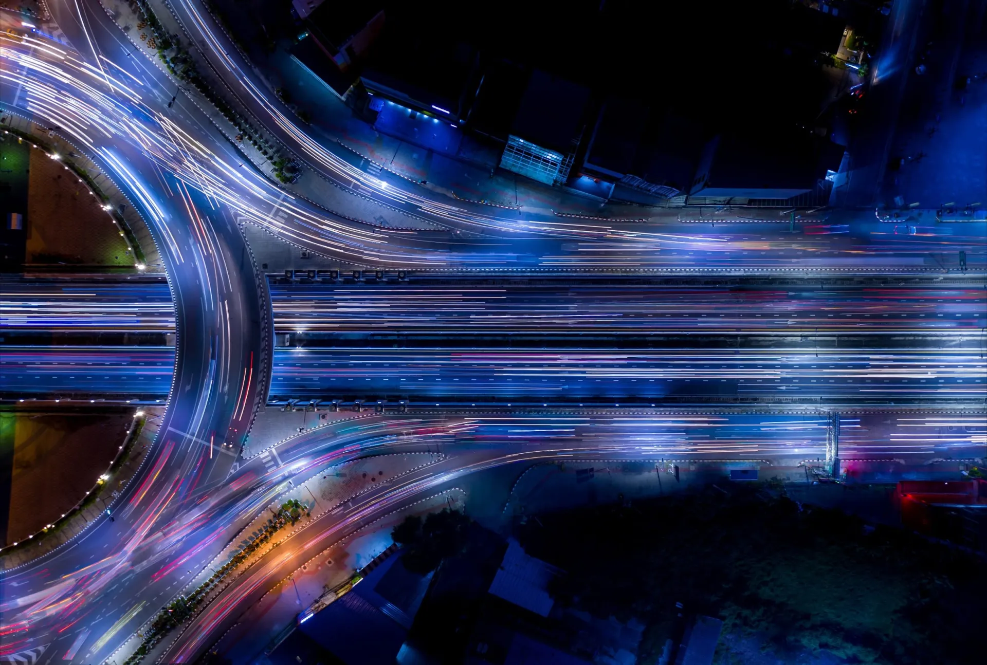 Komfortiška tyla automobiliuose: gamintojai vis dažniau pasitelkia ausinėse naudojamą technologiją