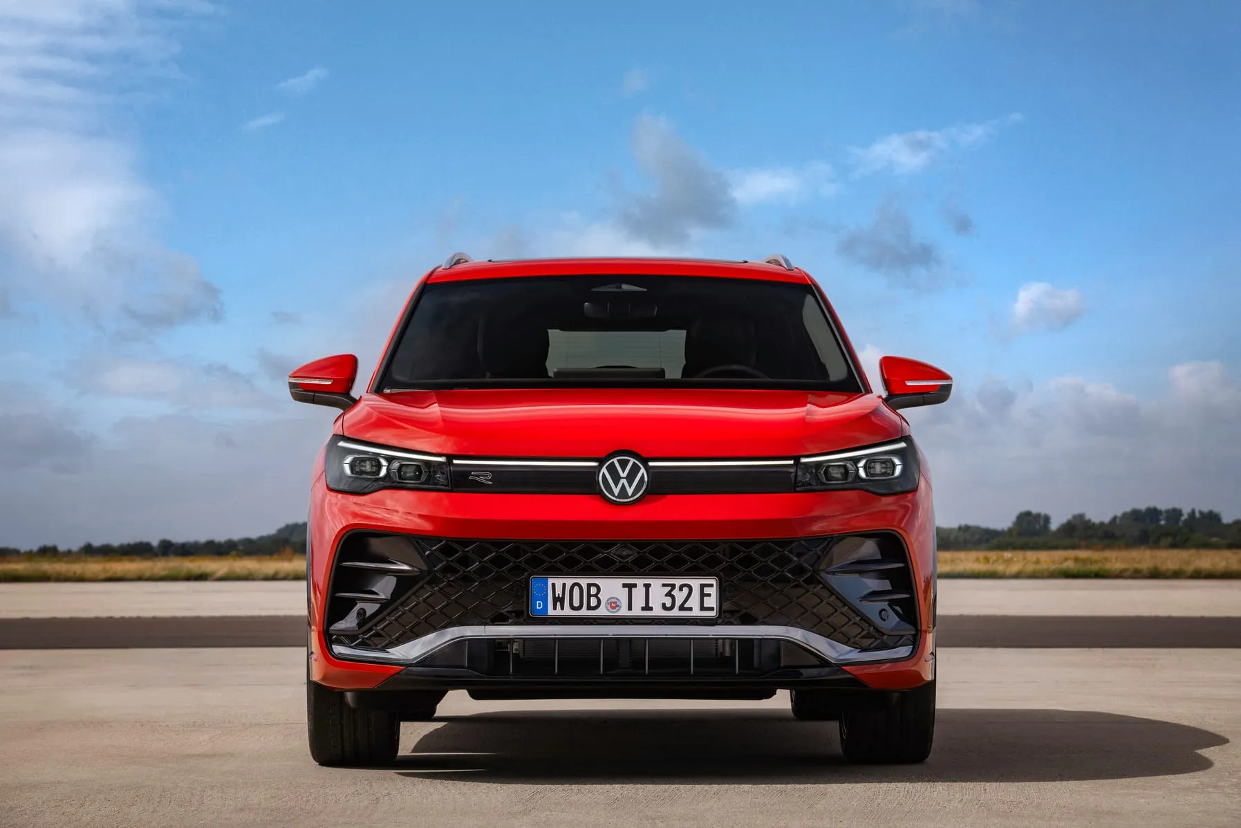 „Volkswagen“ pristatė naujos kartos bestselerį – dar stilingesnį ir pažangesnį „Tiguan“ visureigį
