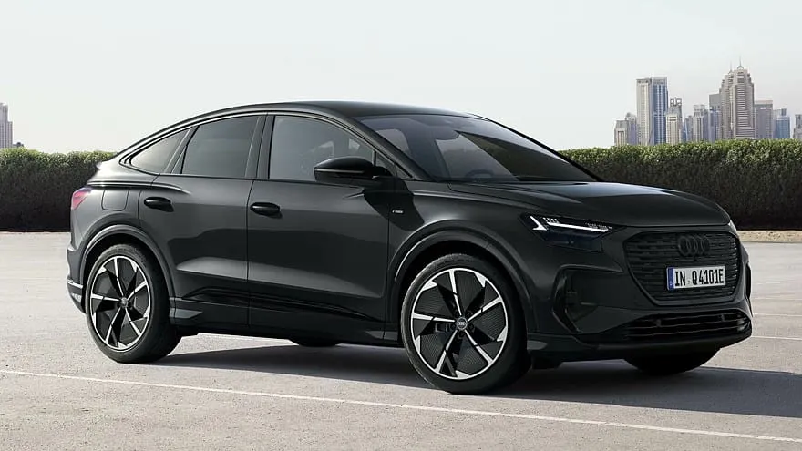 „Audi” atnaujina „Q4 e-tron” krosoverį: dirbtinis variklio garsas ir daugiau galios