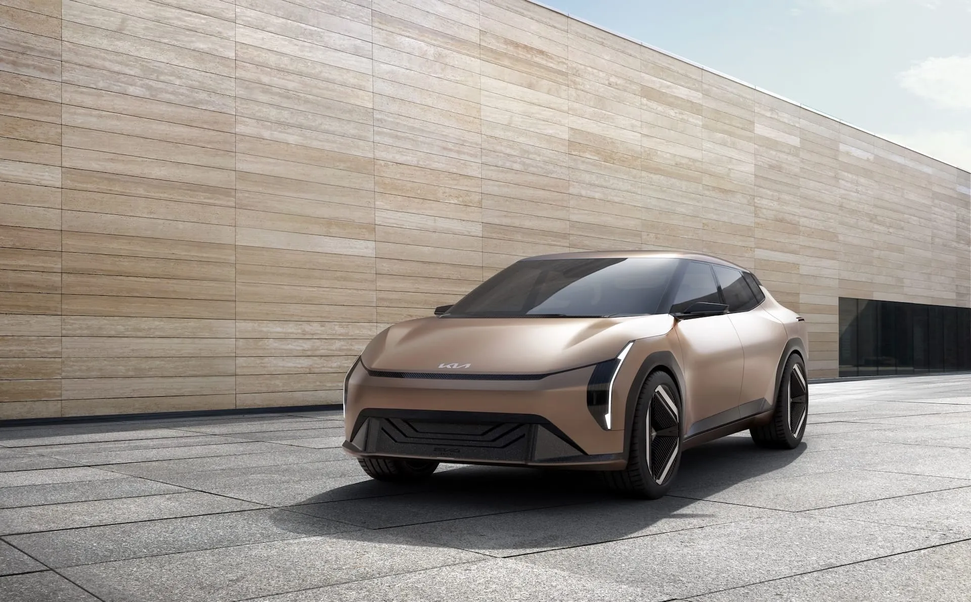 „Kia“ pristatė naująjį elektromobilį EV5 ir du koncepcinius modelius