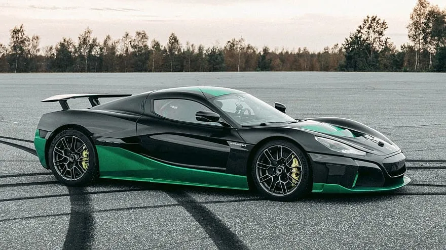 Naujas Gineso rekordas-„Rimac Nevera” atbuline eiga pasiekė 275 km/h greitį