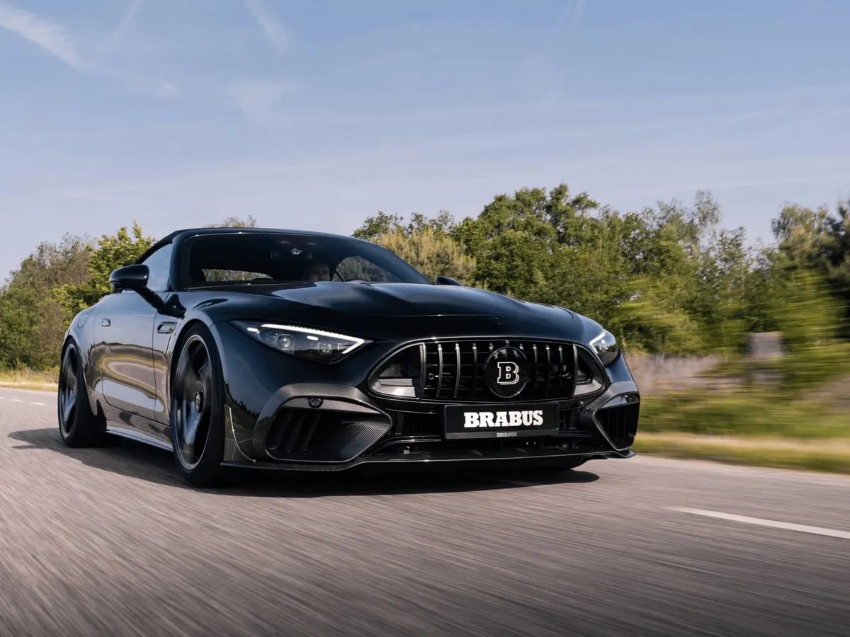 Eseno automobilių parodoje „Continental“ su „Brabus“ pristato išskirtinius modelius